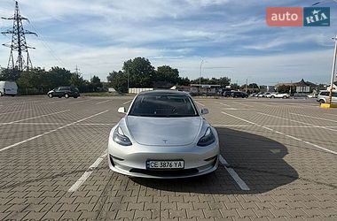 Седан Tesla Model 3 2018 в Черновцах