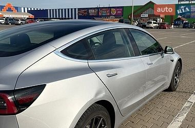 Седан Tesla Model 3 2018 в Черновцах фото 9 Седан Tesla Model 3 2018 в Черновцах