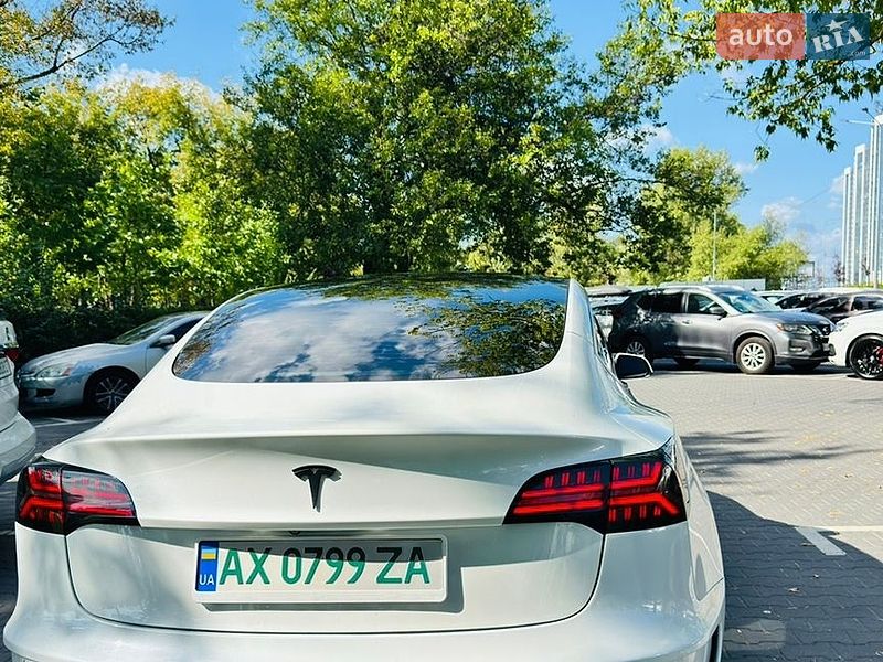 Седан Tesla Model 3 2021 в Киеве фото 7 Седан Tesla Model 3 2021 в Киеве
