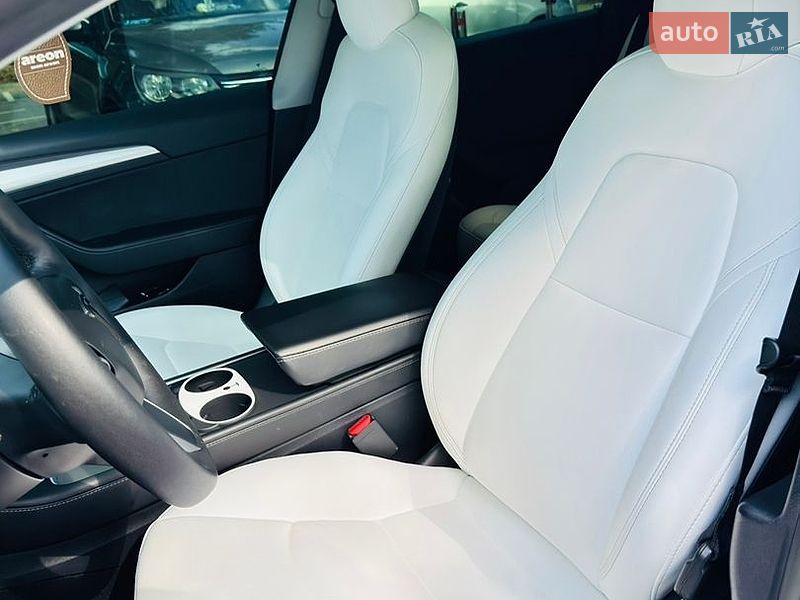 Седан Tesla Model 3 2021 в Киеве фото 21 Седан Tesla Model 3 2021 в Киеве