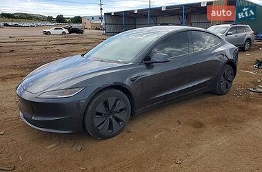 Седан Tesla Model 3 2025 в Львове