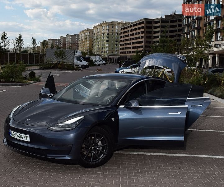 Tesla Model 3 2019 Tesla Model 3 2019