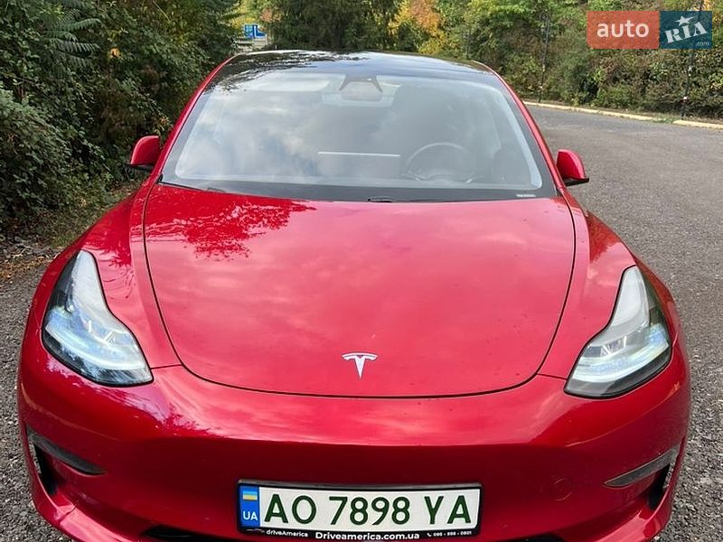 Tesla Model 3 2021