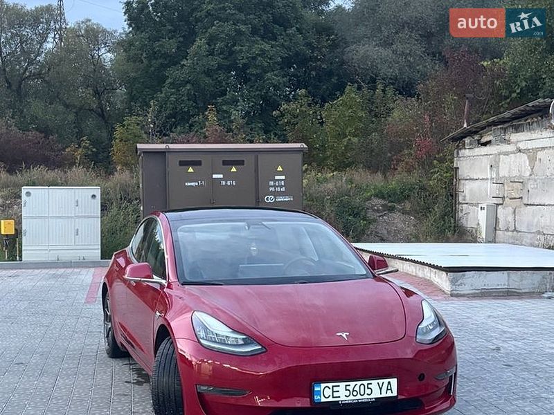 Седан Tesla Model 3 2019 в Ивано-Франковске