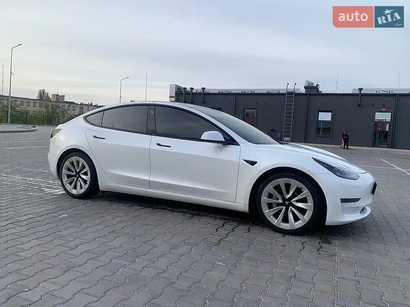 Tesla Model 3 2021