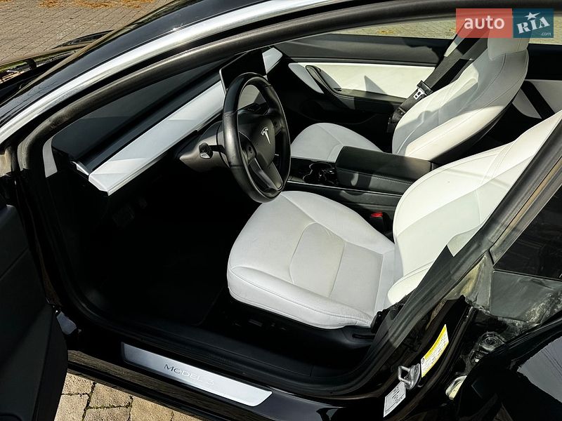 Седан Tesla Model 3 2020 в Львові фото 16 Седан Tesla Model 3 2020 в Львові