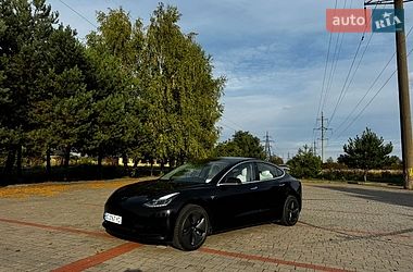 Седан Tesla Model 3 2020 в Львові фото 14 Седан Tesla Model 3 2020 в Львові
