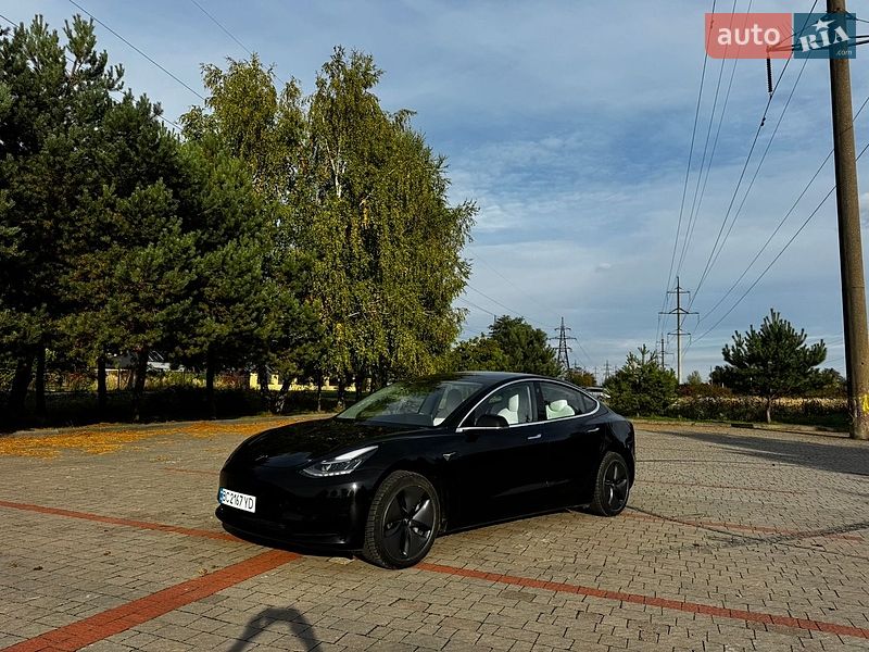 Седан Tesla Model 3 2020 в Львові фото 14 Седан Tesla Model 3 2020 в Львові