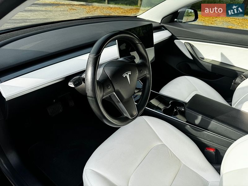 Седан Tesla Model 3 2020 в Львові фото 18 Седан Tesla Model 3 2020 в Львові