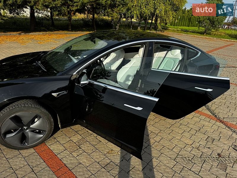 Седан Tesla Model 3 2020 в Львові фото 21 Седан Tesla Model 3 2020 в Львові