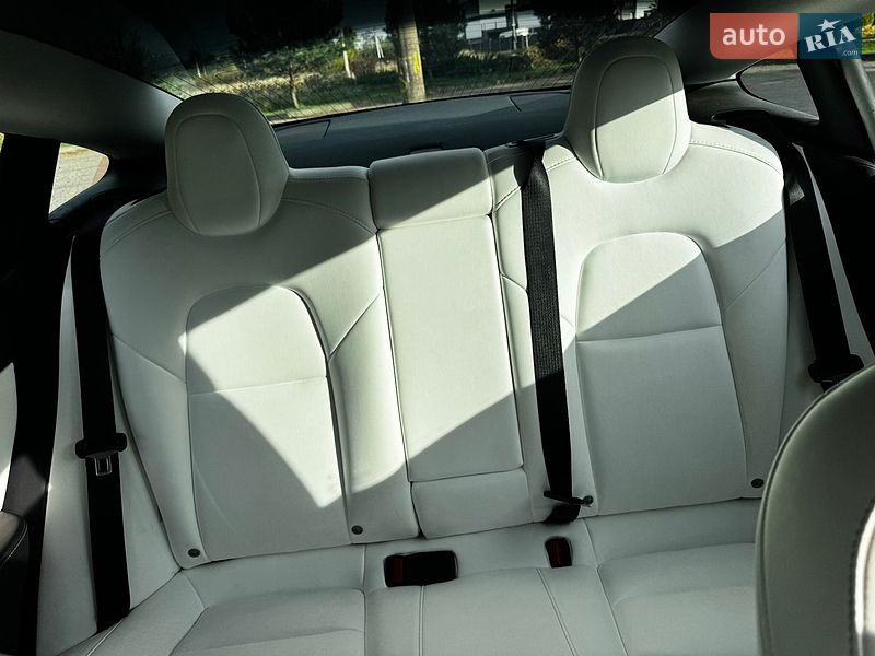 Седан Tesla Model 3 2020 в Львові фото 23 Седан Tesla Model 3 2020 в Львові
