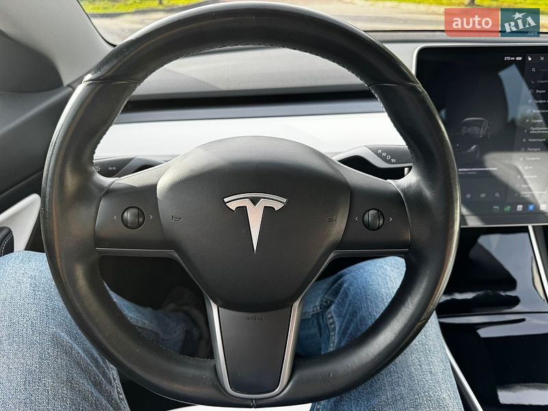 Седан Tesla Model 3 2020 в Львові фото 26 Седан Tesla Model 3 2020 в Львові
