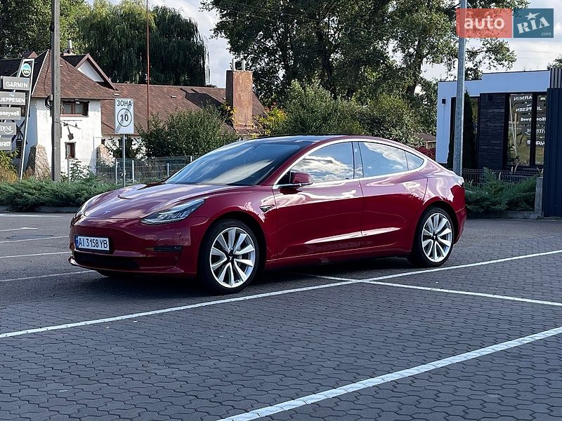 Седан Tesla Model 3 2019 в Киеве