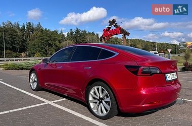 Седан Tesla Model 3 2019 в Киеве