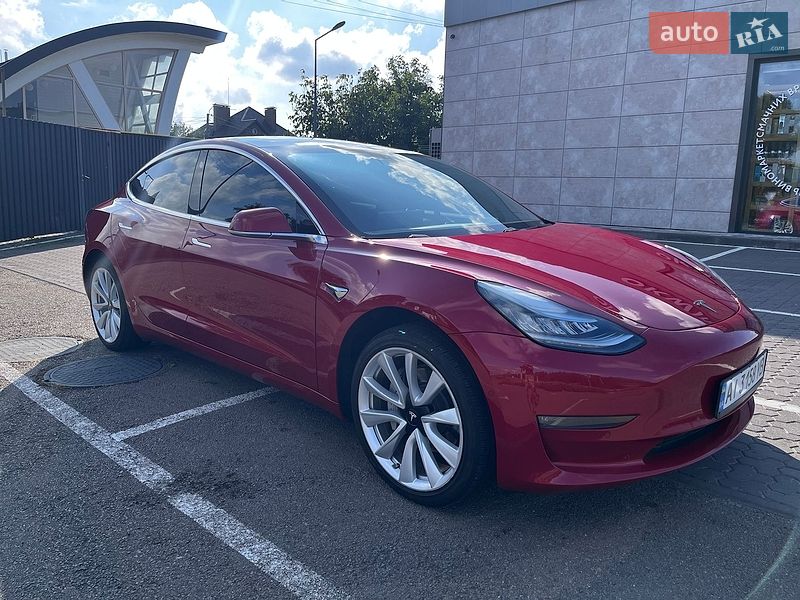 Седан Tesla Model 3 2019 в Киеве