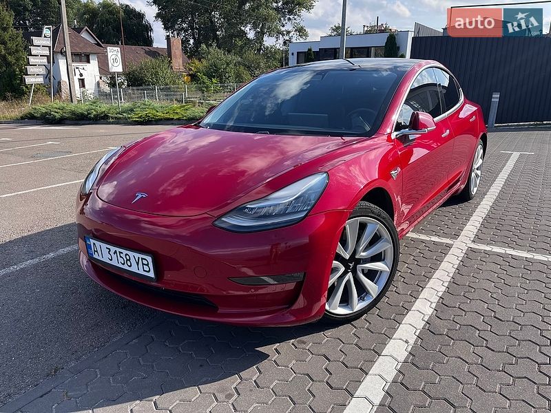 Седан Tesla Model 3 2019 в Киеве