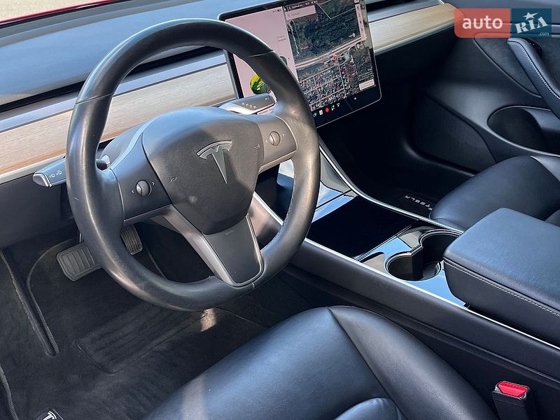 Седан Tesla Model 3 2019 в Киеве