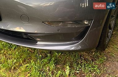 Седан Tesla Model 3 2019 в Львові