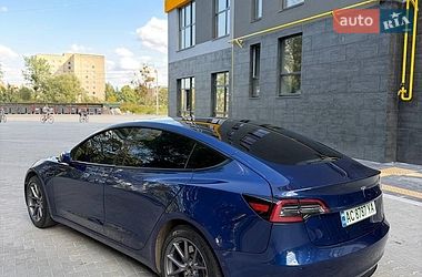Седан Tesla Model 3 2021 в Львове