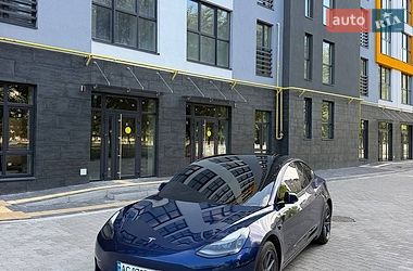 Седан Tesla Model 3 2021 в Львове