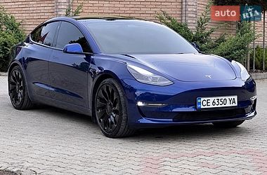 Седан Tesla Model 3 2021 в Кицмани