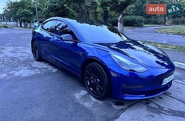 Седан Tesla Model 3 2022 в Днепре