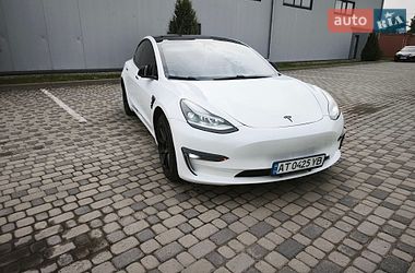 Седан Tesla Model 3 2021 в Івано-Франківську