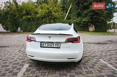 Седан Tesla Model 3 2021 в Івано-Франківську