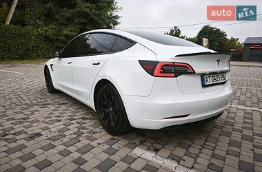 Седан Tesla Model 3 2021 в Івано-Франківську