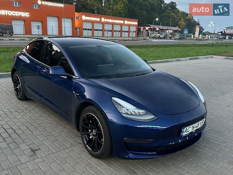 Седан Tesla Model 3 2019 в Луцке фото 3 Седан Tesla Model 3 2019 в Луцке