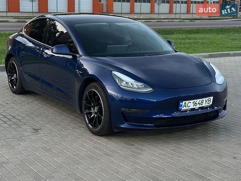 Седан Tesla Model 3 2019 в Луцке фото 2 Седан Tesla Model 3 2019 в Луцке