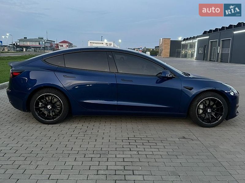 Седан Tesla Model 3 2019 в Луцке фото 5 Седан Tesla Model 3 2019 в Луцке