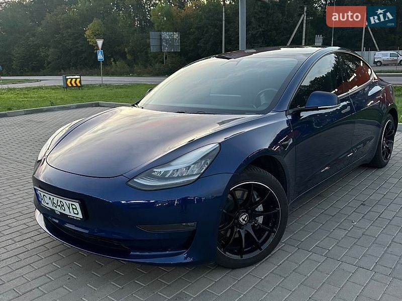 Седан Tesla Model 3 2019 в Луцке фото Седан Tesla Model 3 2019 в Луцке