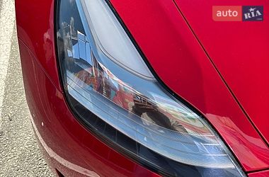 Седан Tesla Model 3 2018 в Киеве