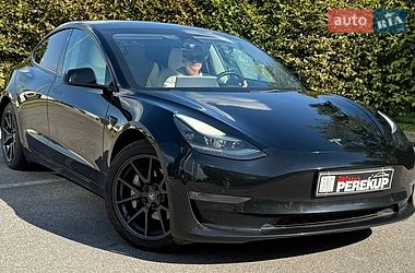 Седан Tesla Model 3 2021 в Киеве фото Седан Tesla Model 3 2021 в Киеве