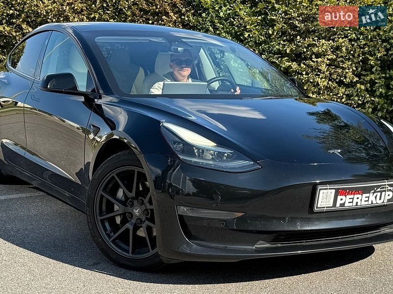 Седан Tesla Model 3 2021 в Киеве фото Седан Tesla Model 3 2021 в Киеве