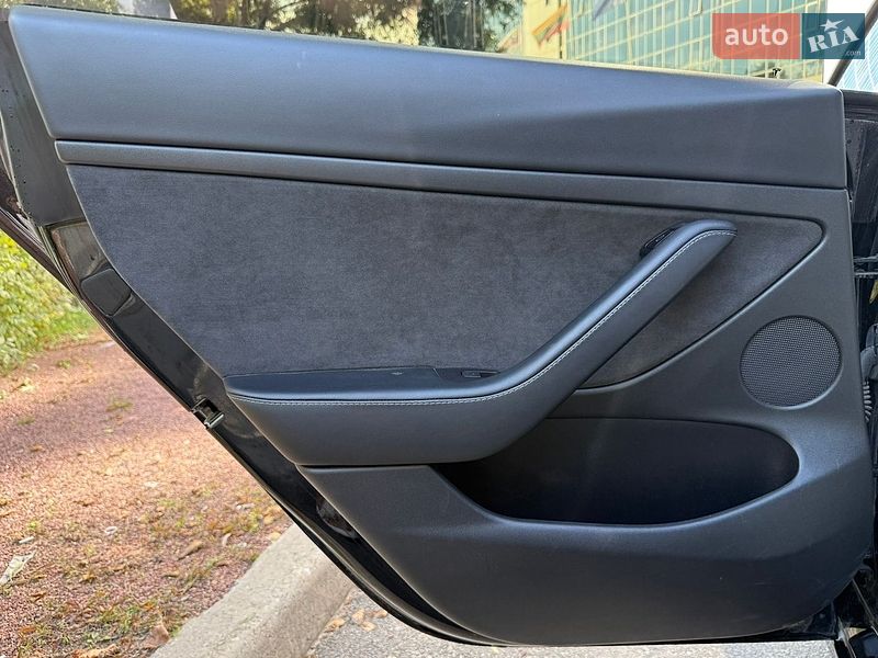 Седан Tesla Model 3 2021 в Киеве фото 20 Седан Tesla Model 3 2021 в Киеве