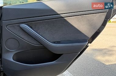 Седан Tesla Model 3 2021 в Киеве фото 23 Седан Tesla Model 3 2021 в Киеве