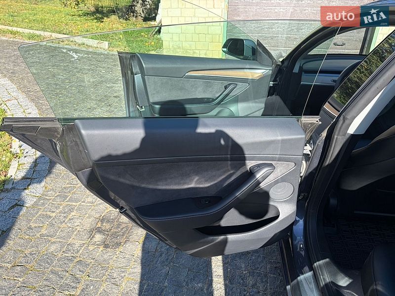 Седан Tesla Model 3 2022 в Бориславі фото 20 Седан Tesla Model 3 2022 в Бориславі
