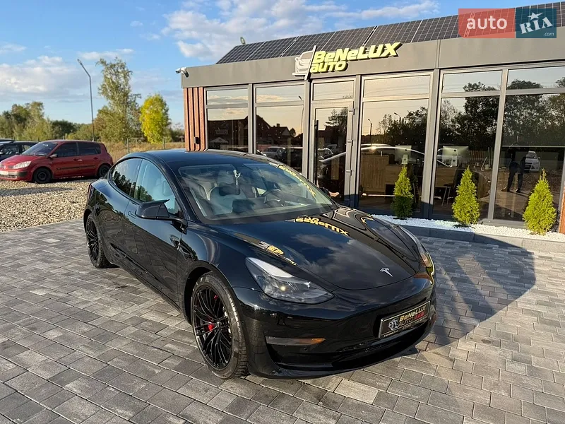 Tesla Model 3 2021