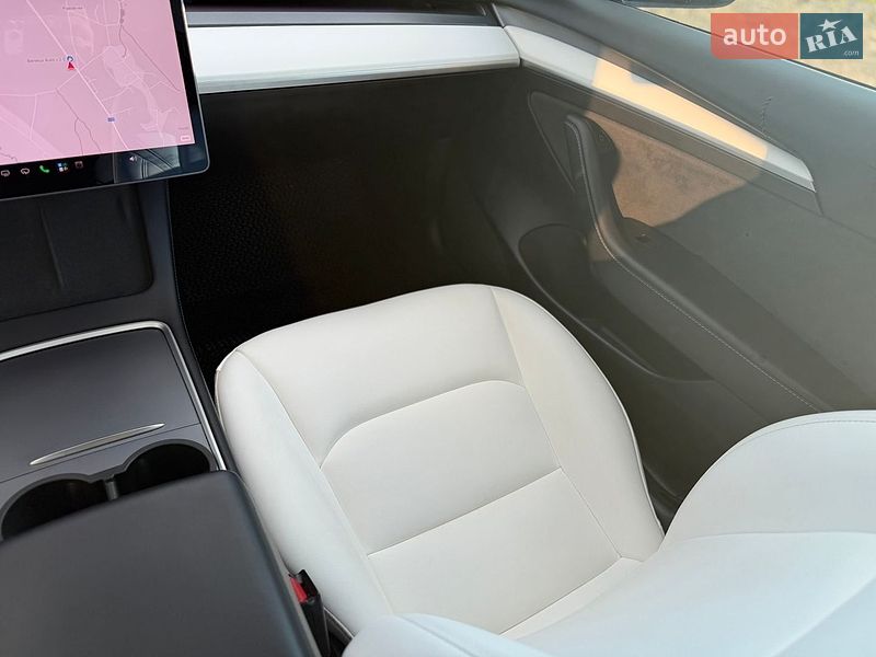 Седан Tesla Model 3 2021 в Коломые