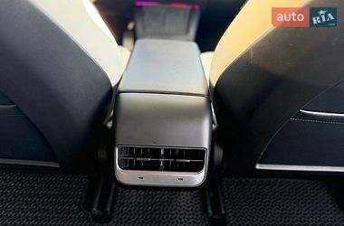 Седан Tesla Model 3 2021 в Коломые