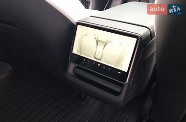 Седан Tesla Model 3 2025 в Кропивницькому