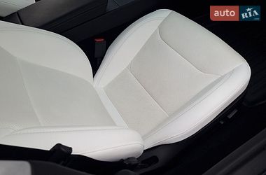 Седан Tesla Model 3 2025 в Кропивницькому