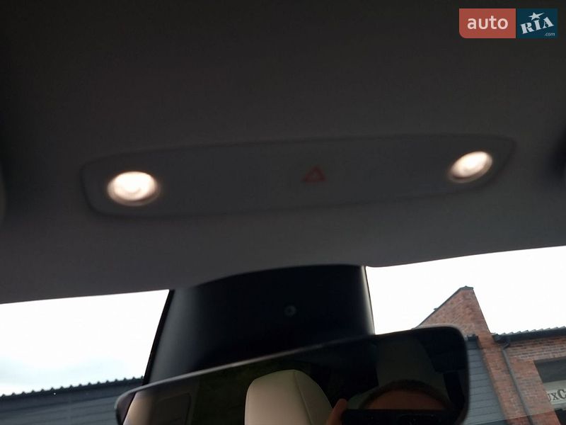 Седан Tesla Model 3 2025 в Кропивницькому