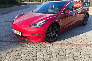 Седан Tesla Model 3 2018 в Староконстантинове