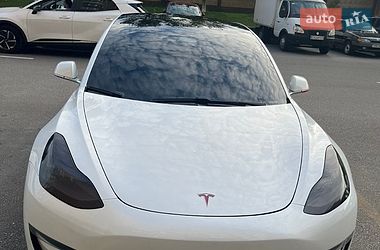 Седан Tesla Model 3 2020 в Києві