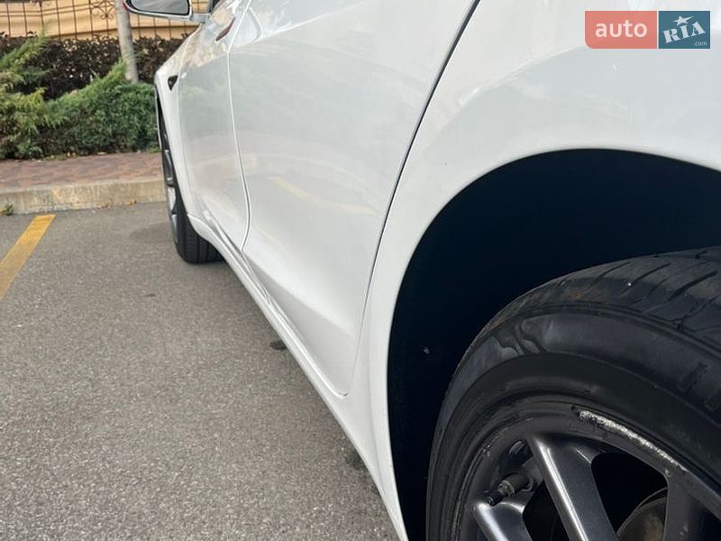 Седан Tesla Model 3 2020 в Києві