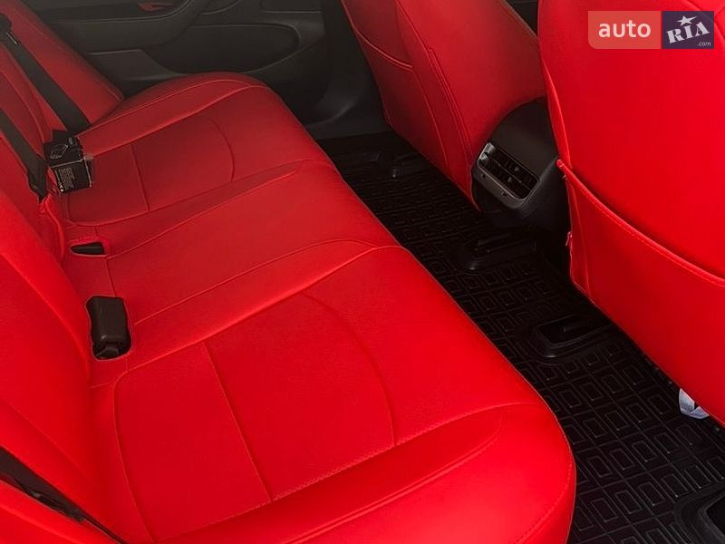 Седан Tesla Model 3 2020 в Києві