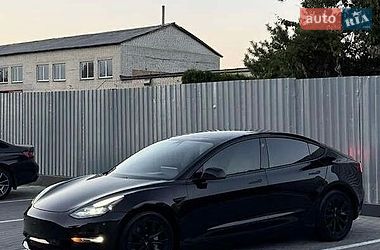 Седан Tesla Model 3 2021 в Львове